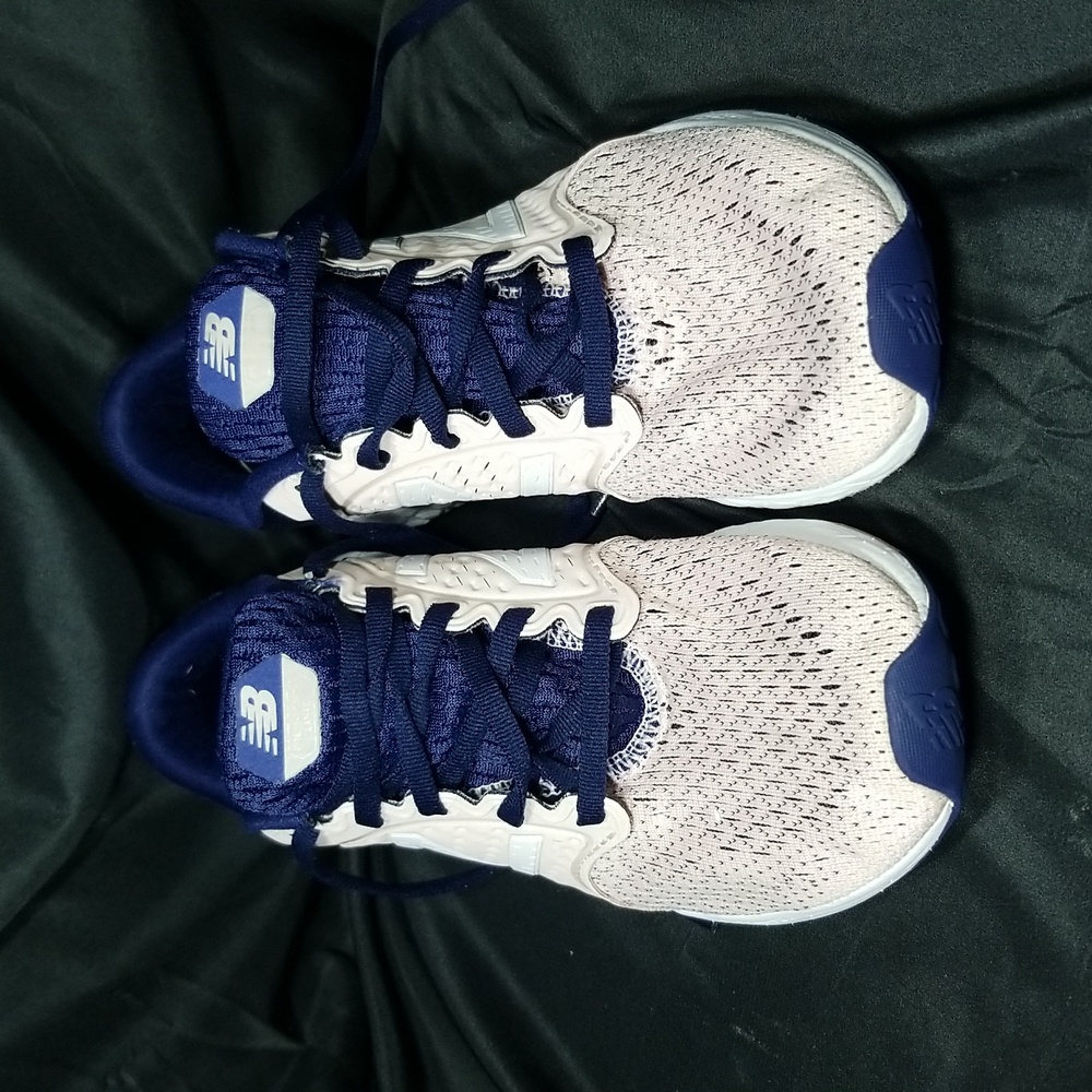 New Balance Women's Fresh Foam ZanteV4 Running size 8.5 Color:Conch Shell/Pigmen